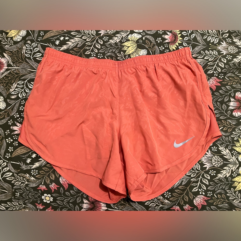 Nike Women's Tempo Brief-Lined Running Shorts (brand new, never worn) - Picture 1 of 5